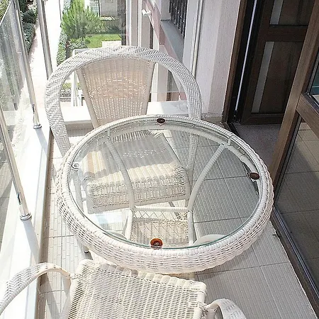 Tarsis Sunny Beach Апартамент *