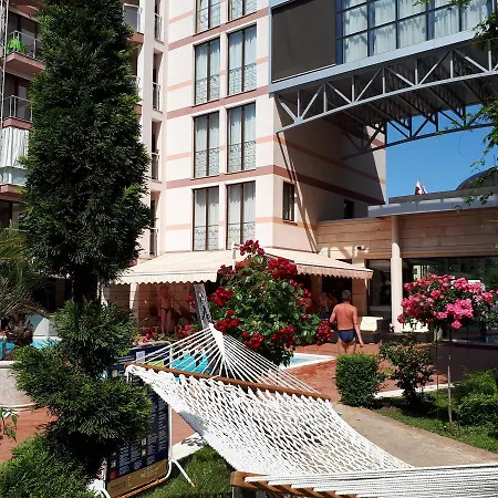 Tarsis Sunny Beach Апартамент *