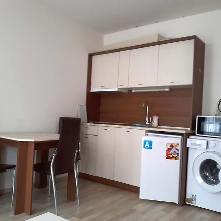 Апартамент Tarsis Sunny Beach